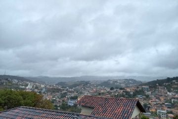 Previsão do tempo: domingo de frio e chuva em Itabira