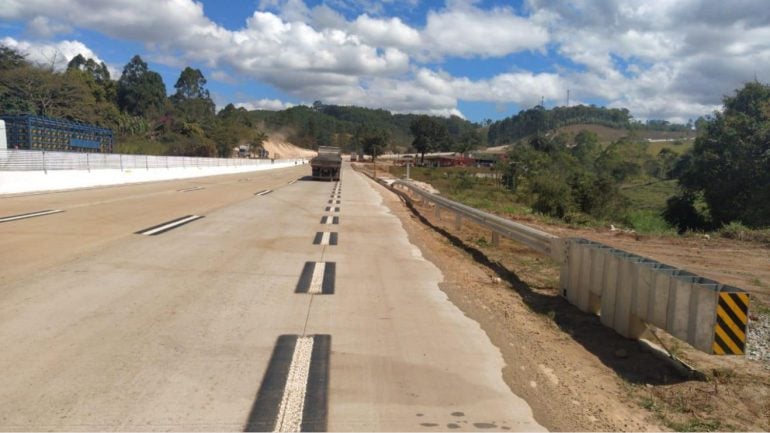 BR-381: mais 2,5 quilômetros de pista duplicada são liberados