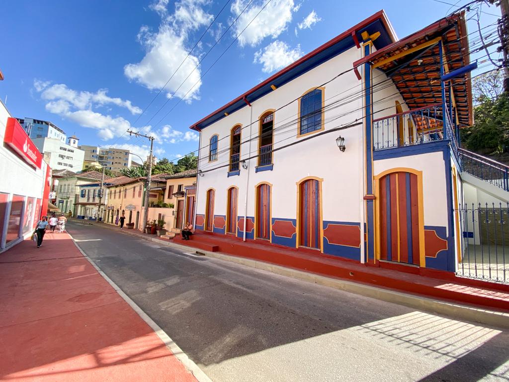 Prefeitura de Itabira entrega obras de casarão histórico na rua Tiradentes