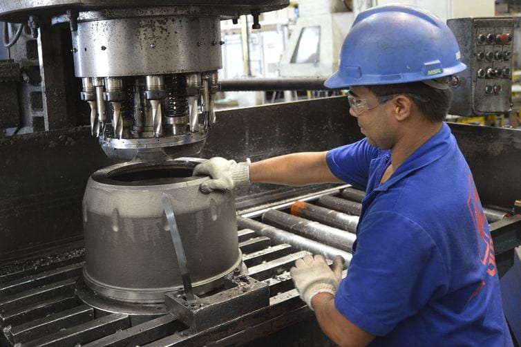 Indústria fluminense recupera 42,3% dos empregos perdidos com pandemia