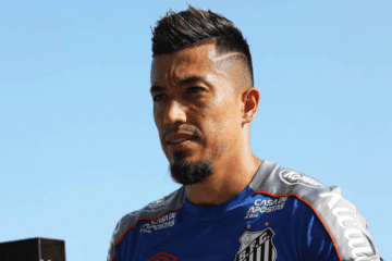 Santos alega que Uribe pediu demissão e cobra indenização do atacante