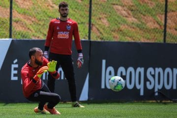 Everson ou Rafael? Vote em quem deve ser o goleiro titular do Atlético