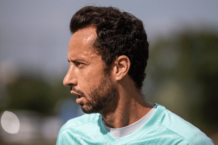 Artilheiro aos 39, Nenê se surpreende com fase goleadora no Flu e planeja ser técnico