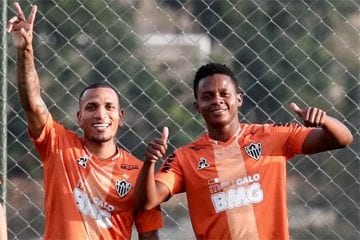 Otero recomenda ida de Cazares, do Atlético, para o Corinthians: ‘Vai ajudar demais’