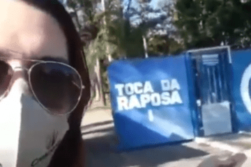 Empresa demite funcionária que ofereceu moedas a porteiro da Toca I, CT do Cruzeiro