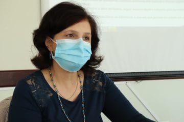 “Onda verde não é sinônimo de rotina normal, mas de cuidado redobrado”, diz secretária