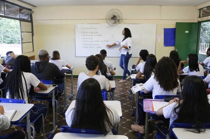 Em 2021, a renovação de matrícula na rede estadual será on-line