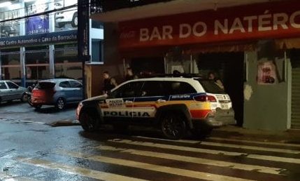 Homem é socorrido após ser agredido com facão no Alto Pereira