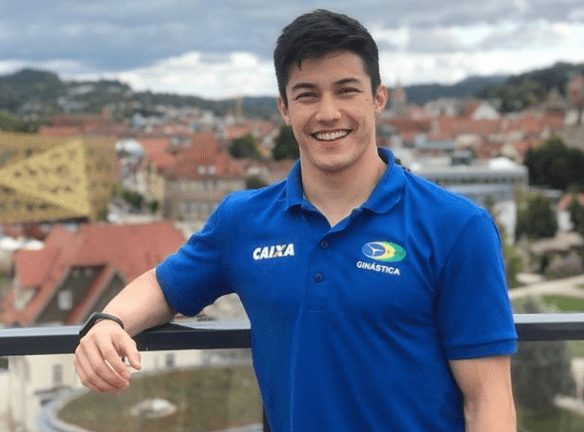 Ginasta Arthur Nory pede perdão por ataque de racismo contra outro atleta