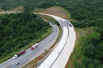 Pedestres e ciclistas também devem seguir sinalização na BR-381