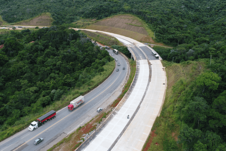 Pedestres e ciclistas também devem seguir sinalização na BR-381