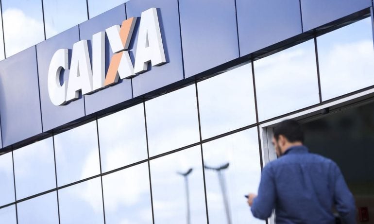 Agências da Caixa abrem neste sábado até 12h