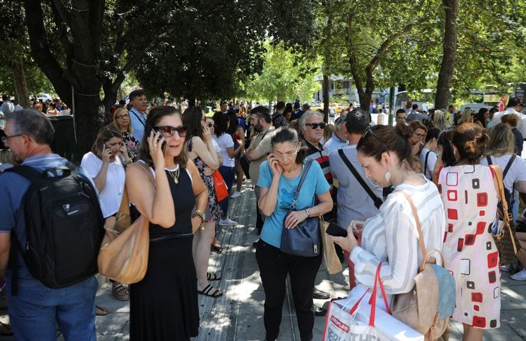 Medo do desemprego é maior entre mulheres e jovens 