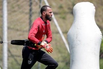 Goleiro Everson sonha com gol de falta pelo Atlético: ‘Colocar meu nome na história’