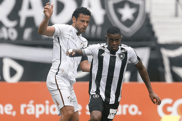 Em jogo animado e com gol contra, Botafogo e Fluminense empatam no Engenhão