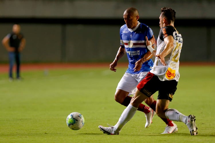 Bahia tem gol anulado aos 49′ e é derrotado pelo Sport, que cola no G4 da Série A