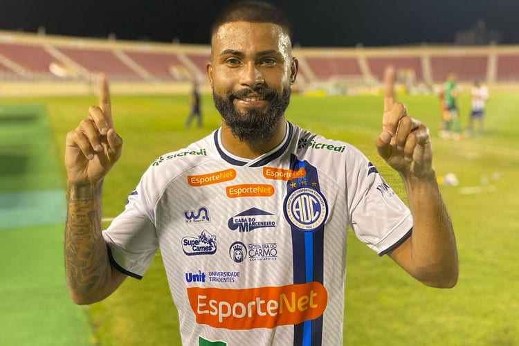 Confiança vence CRB no Sergipe, ganha a segunda consecutiva e respira na Série B