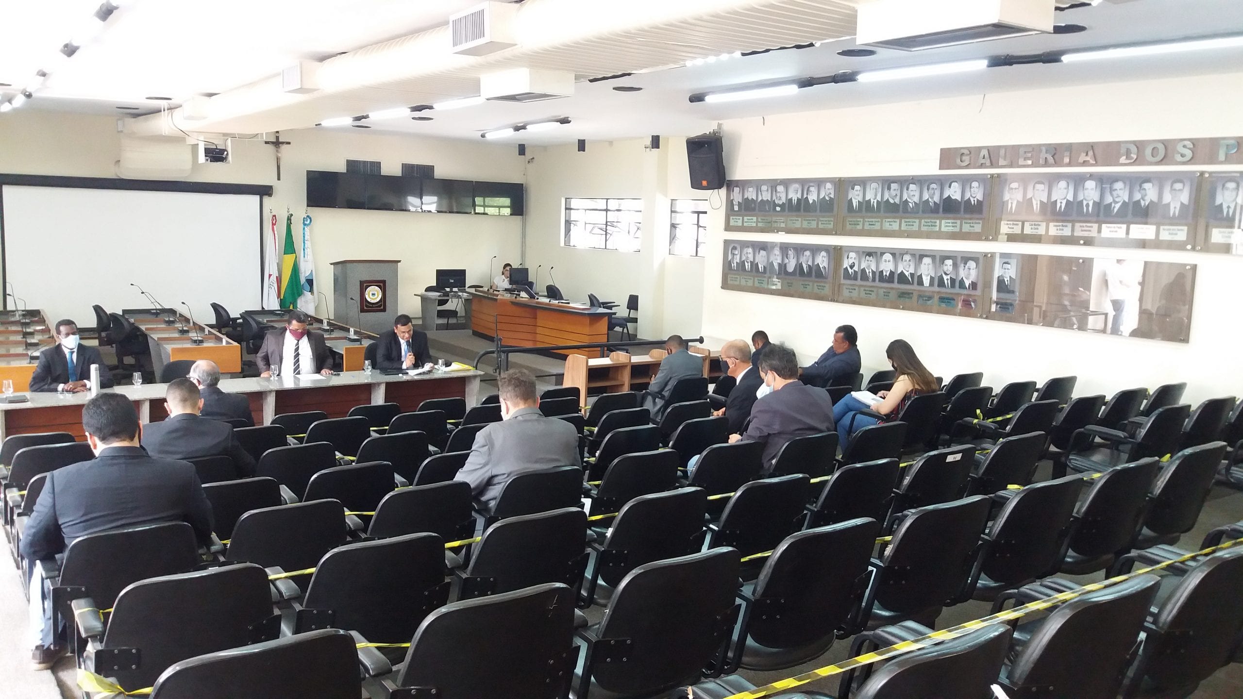 Após vários pedidos de vista, projetos finalmente são aprovados