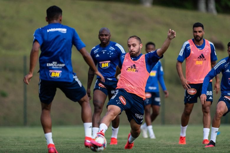 Na Série B, Cruzeiro busca vitória sobre o Paraná para evitar pontuação inferior à do turno da campanha do rebaixamento