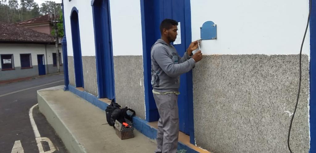 Casarões históricos de Itabira recebem placas de identificação