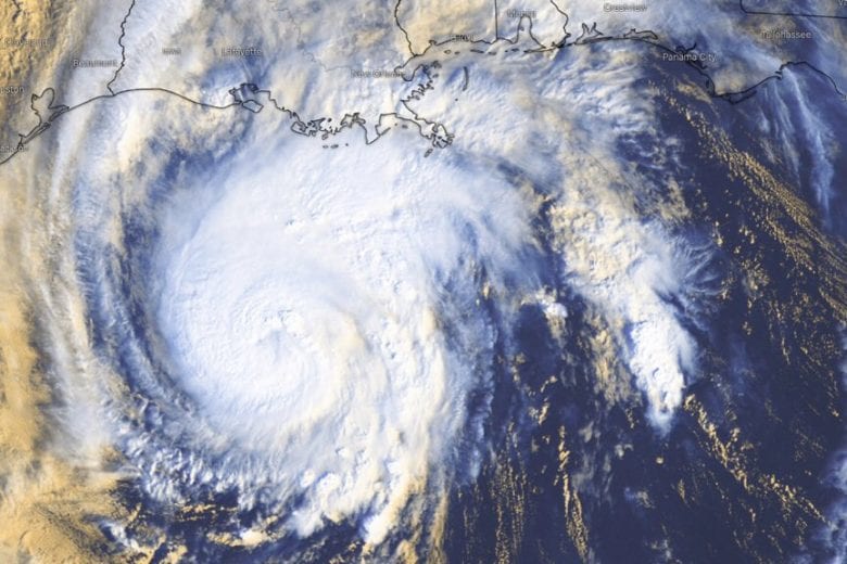 Furacão Zeta toca terra nos Estados Unidos nas próximas horas e quebra diversos recordes históricos