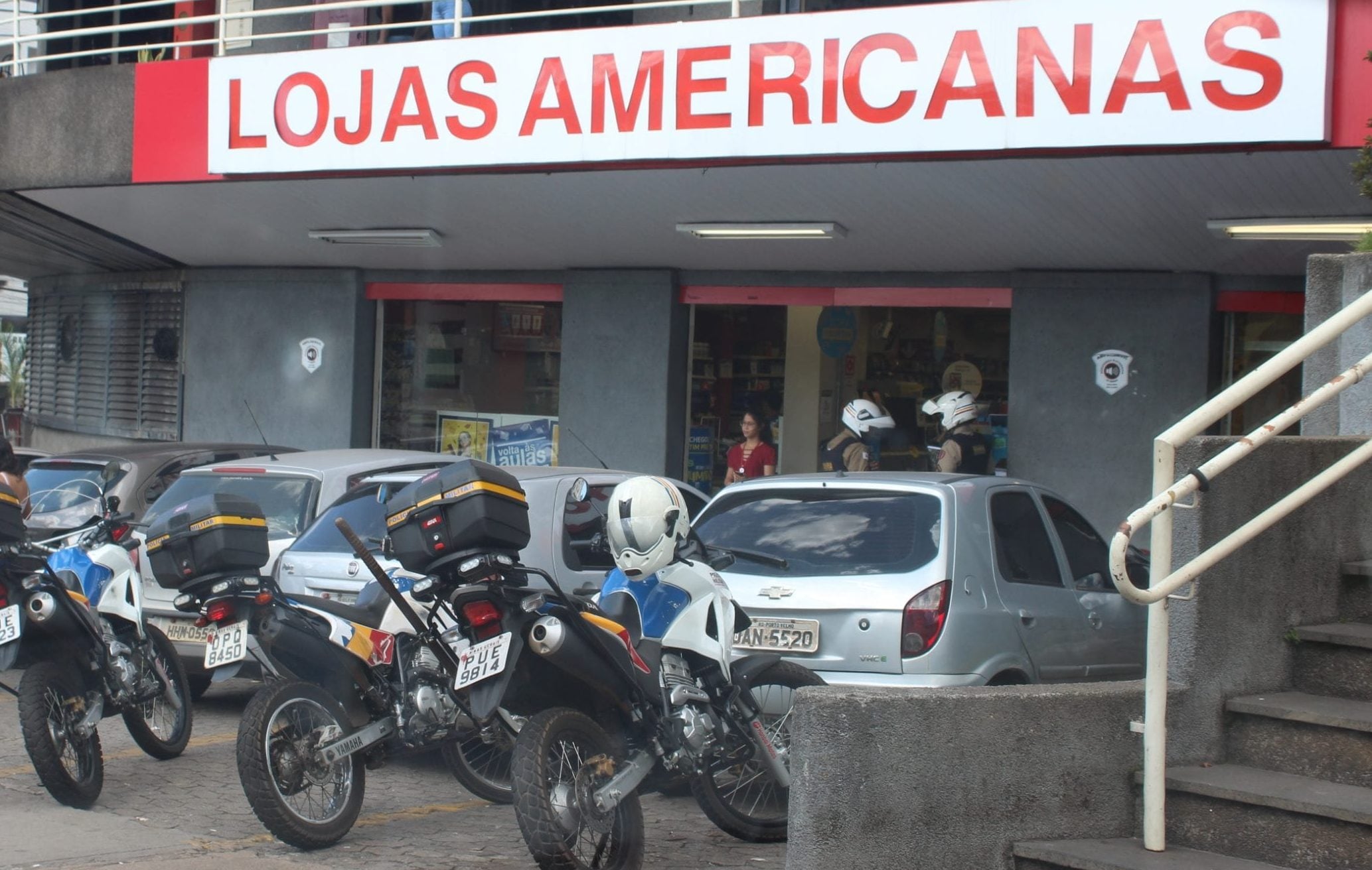 Mulher é presa por tentativa de furto na Lojas Americanas