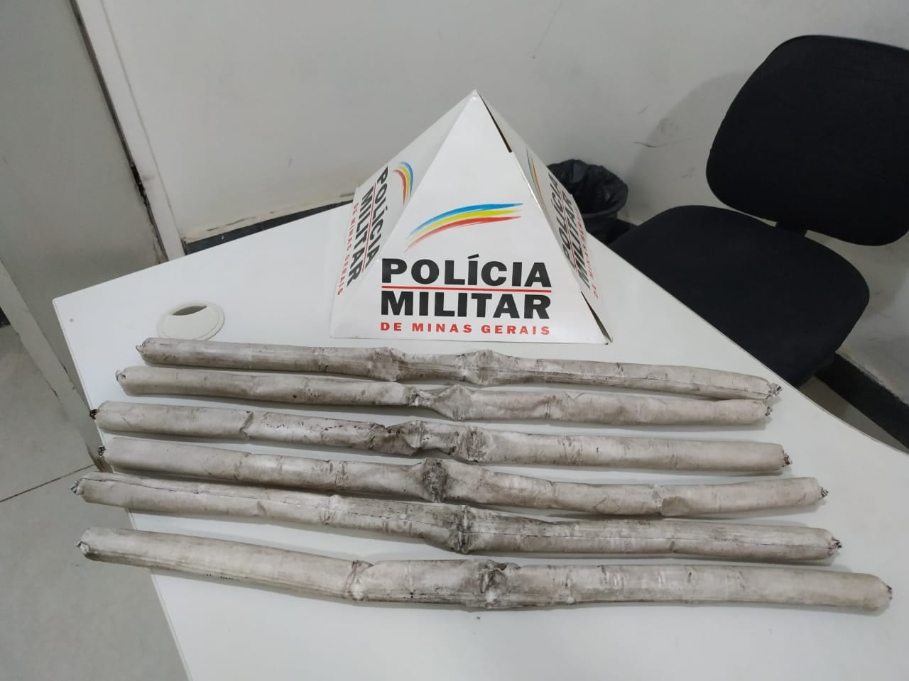 PM apreende bananas de dinamites na rodovia MGC-120