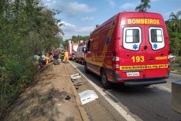 Carro forte capota e vigilante morre em Divinópolis