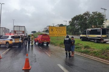 Motociclista morre em colisão com carreta no Anel Rodoviário