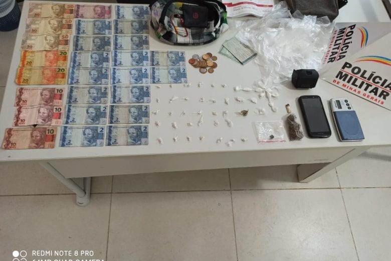 PM prende suposta vítima de roubo por tráfico de drogas