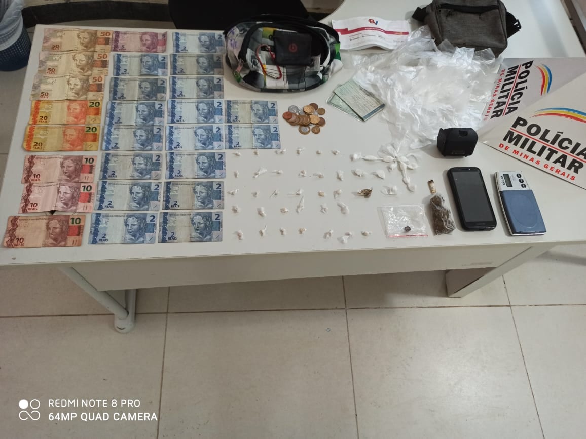 PM prende suposta vítima de roubo por tráfico de drogas