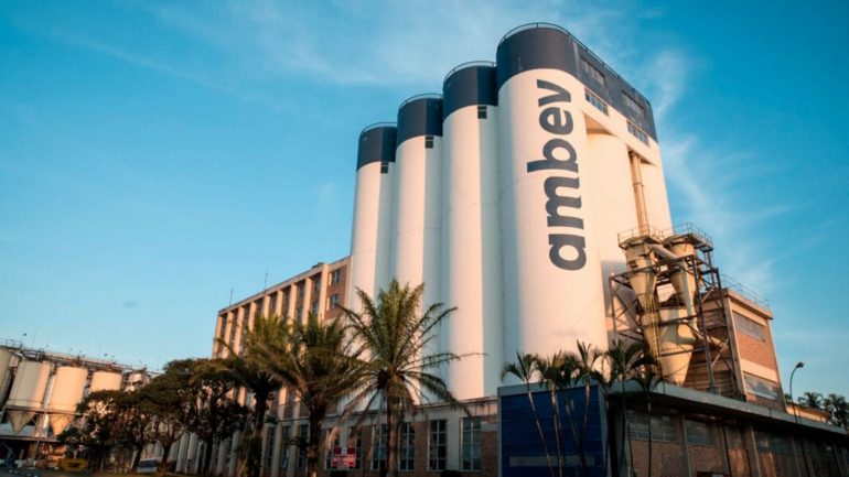 Cervejaria Ambev abre 443 vagas em diversos cargos pelo Brasil