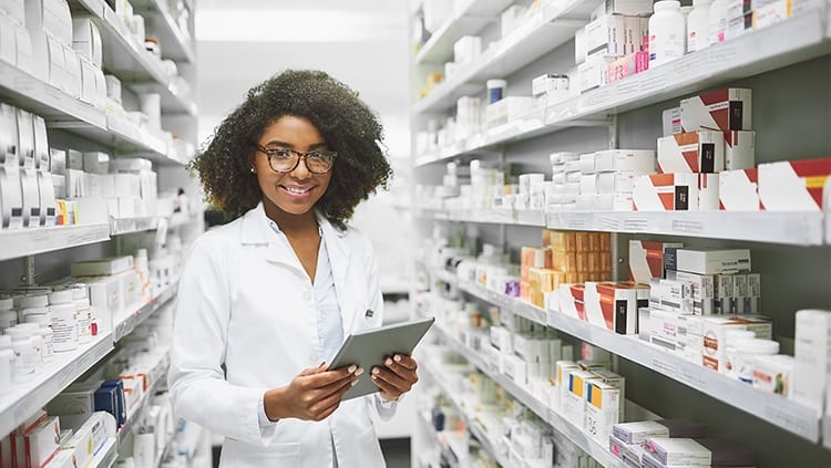 Rede Minas Farma contrata atendente em Itabira