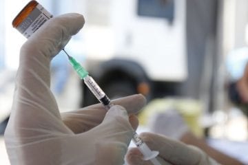 BH inicia aplicação de 3ª dose da vacina contra Covid-19 em idosos de 81 a 79 anos