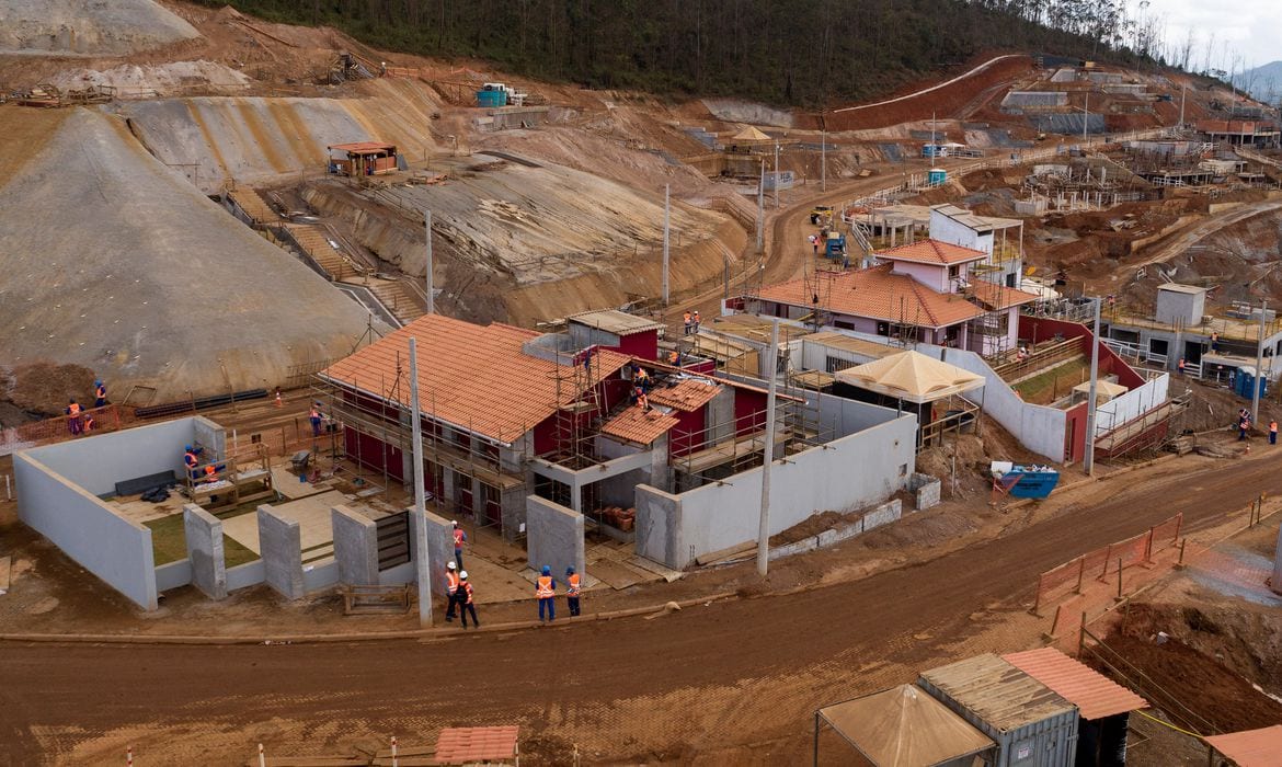 Pandemia causa atrasos nas obras de recuperação de Mariana