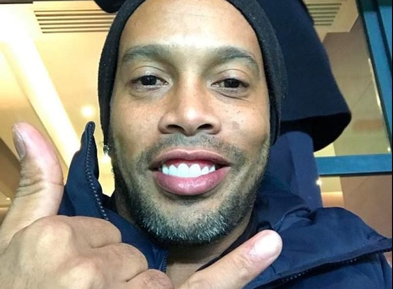 Ronaldinho Gaúcho chega a BH, mas testa positivo para a Covid-19