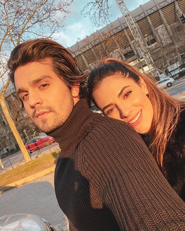 Jade Magalhães anuncia término com Luan Santana; cantor ainda não se pronunciou