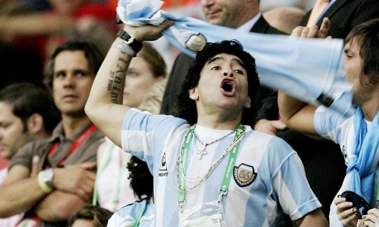 Maradona comemora 60º aniversário com homenagens por todo o mundo