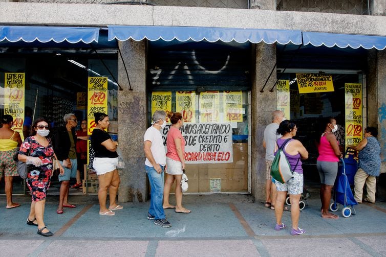IPC-S tem alta de 0,94% e vai para 4,06% no ano