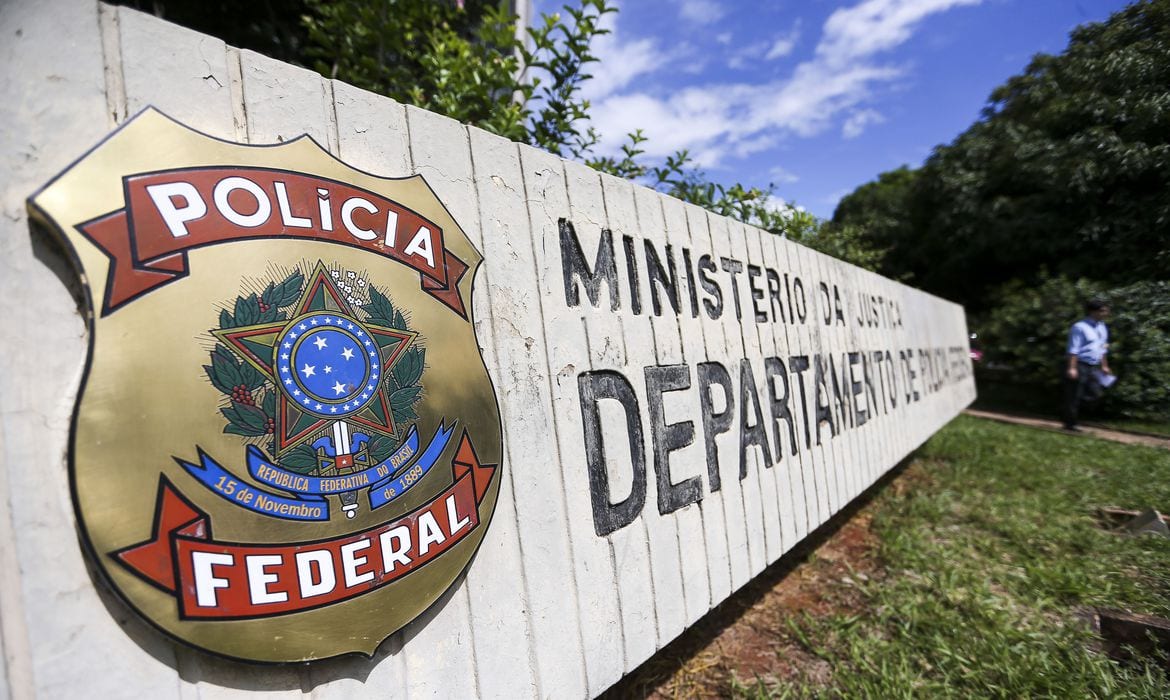 Polícia Federal desarticula esquema de venda de vagas em prisões em Minas