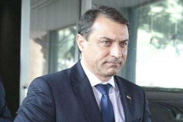 Tribunal de impeachment afasta governador de Santa Catarina