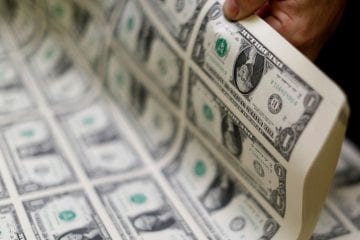Dólar ultrapassa R$ 5,40 em volta de feriado de carnaval