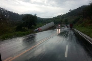Chuva causa acidentes na BR-381, próximo a Nova Era