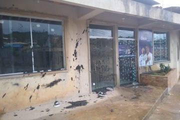 Comitê de campanha é alvo de vandalismo em Barão de Cocais