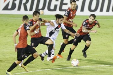 Vasco segura empate com Caracas na Venezuela e avança na Sul-Americana