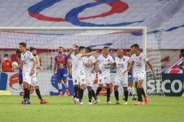 Com novidades, Fortaleza enfrenta Athletico-PR para encostar no G6