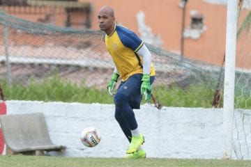 Após sondagem, Marcão é liberado pelo Náutico, que buscará goleiro para sequência