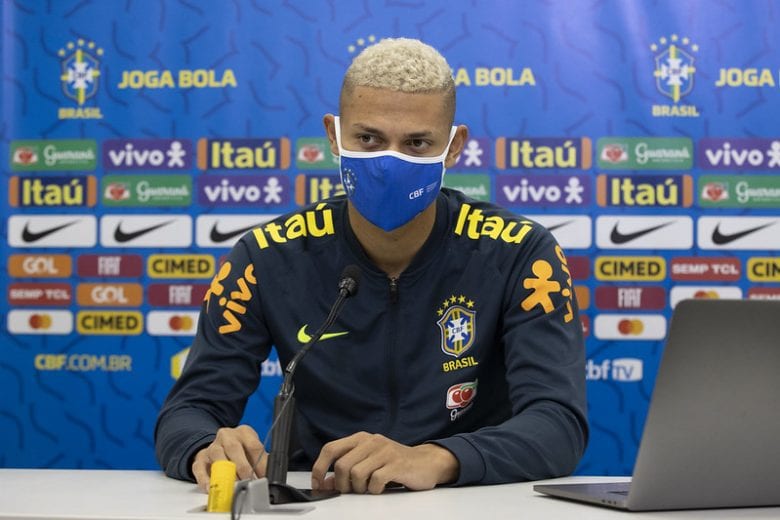 Com visibilidade na seleção, Richarlison diz que seguirá apoiando causas sociais