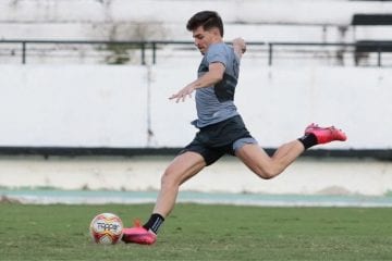 Com Perí suspenso, Leonan vê oportunidade de reconquistar vaga no time titular do Santa Cruz