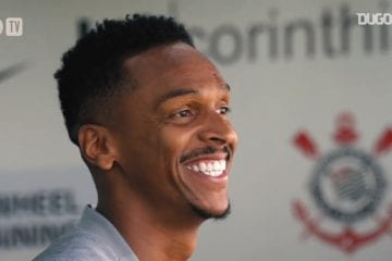Corinthians: Jô avalia chance de enfrentar o Atlético e destaca amizade com Jemerson